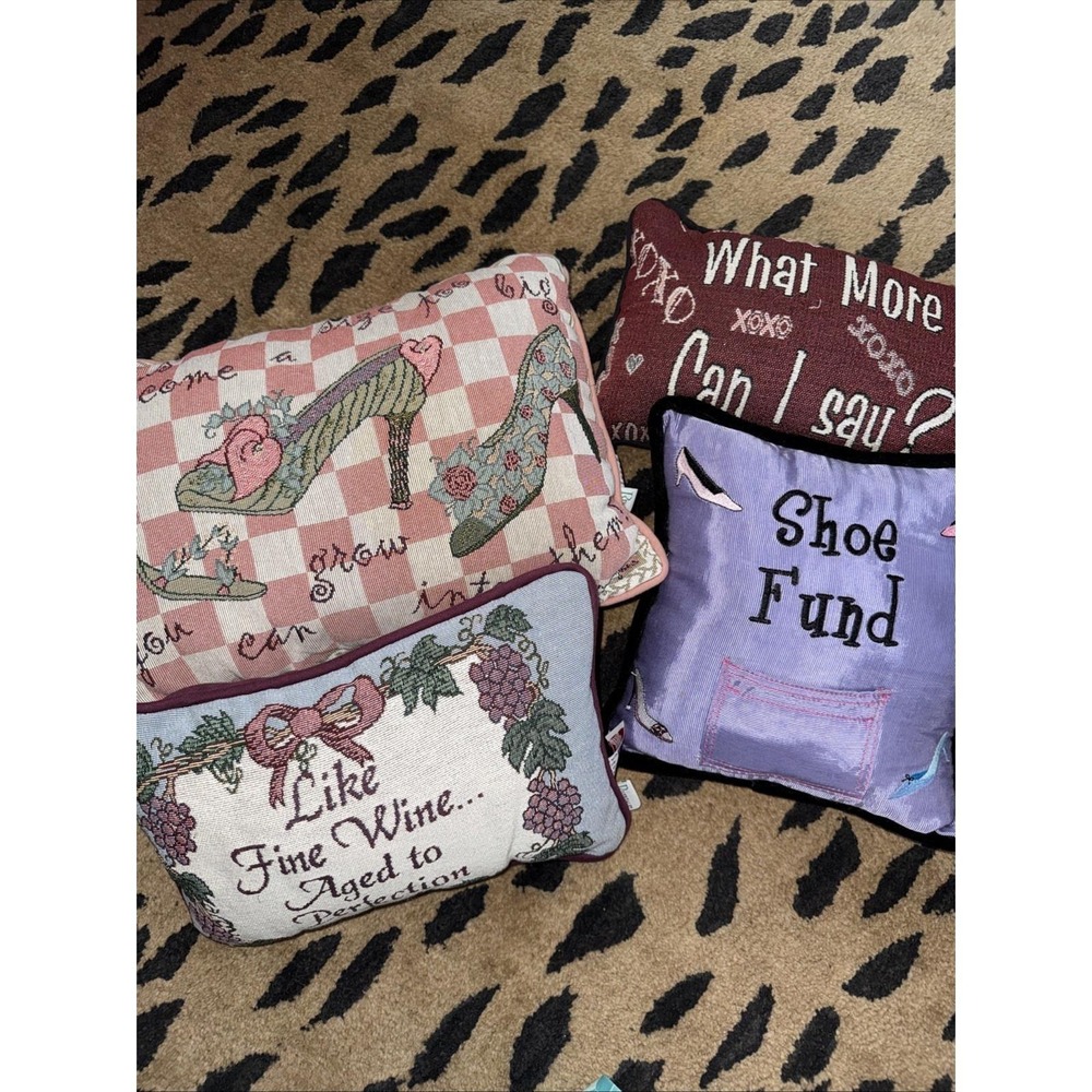2 Riverdale Decorative Dream Pink Rectangular Accent Pillows+2 Others
